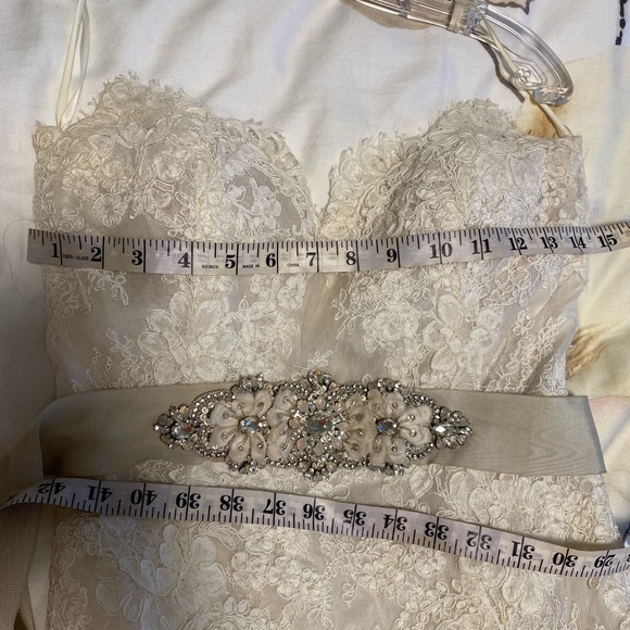 Lazaro wedding dress 3201 - Picture 4 of 6